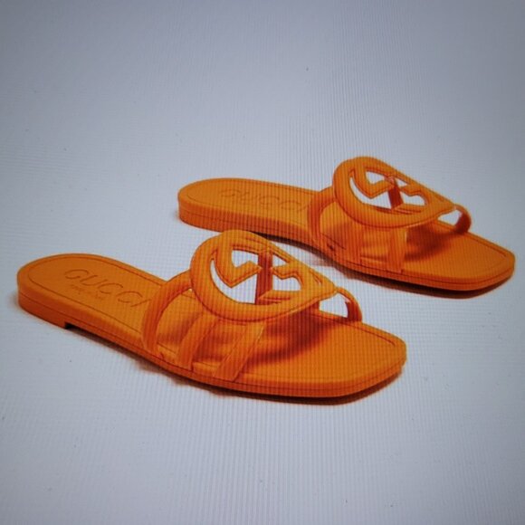 Gucci Interlocking G Slide Sandals - Picture 7 of 14